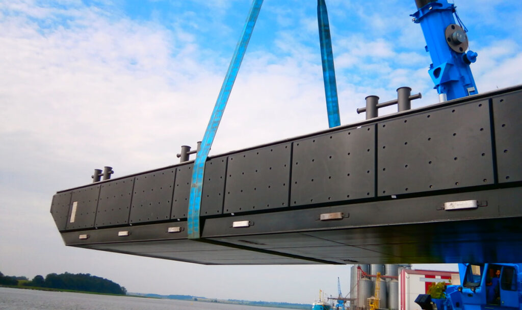 uhmw-pe-sliding-plates_special-applications_bauhafen-wedel_hamburg_germany_shibatafenderteam